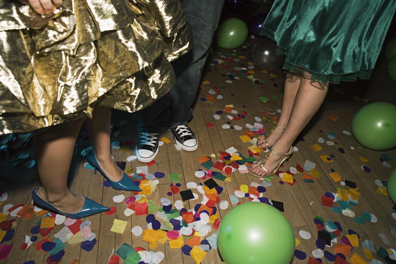 High schooler takes grandma to prom after she missed out in 1961