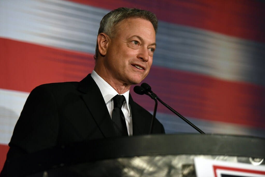 Gary Sinise Recognized with the Congressional Medal of Honor Society Patriot Award for his Passionate Support of Veterans