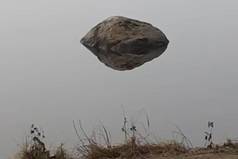 Deconstructing the Illusion: The Truth Behind the ‘Rock Floating in Air’ Image That Went Viral on Twitter