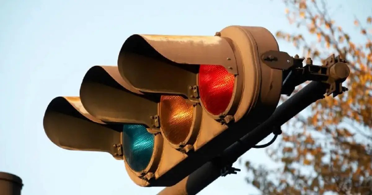 Understanding the Significance of a Blue-Tilted Traffic Light