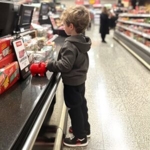 Boy Spends Last Money on Fruits for Sick Granny, Store Owner Visits Her Later Boy Spends Last Money on Fruits for Sick Granny, Store Owner Visits Her Later